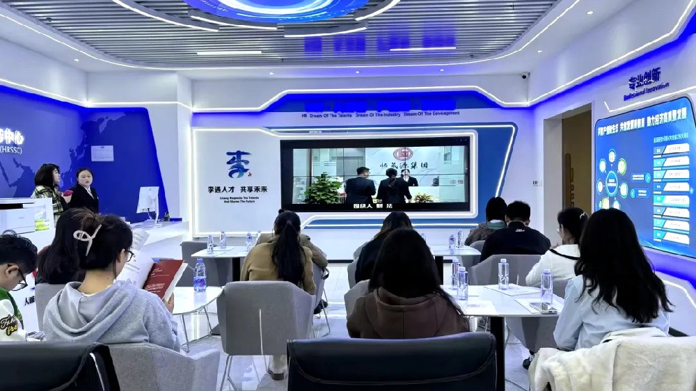 展现才华，成就梦想 管培生宣讲会及面试活动成功举办