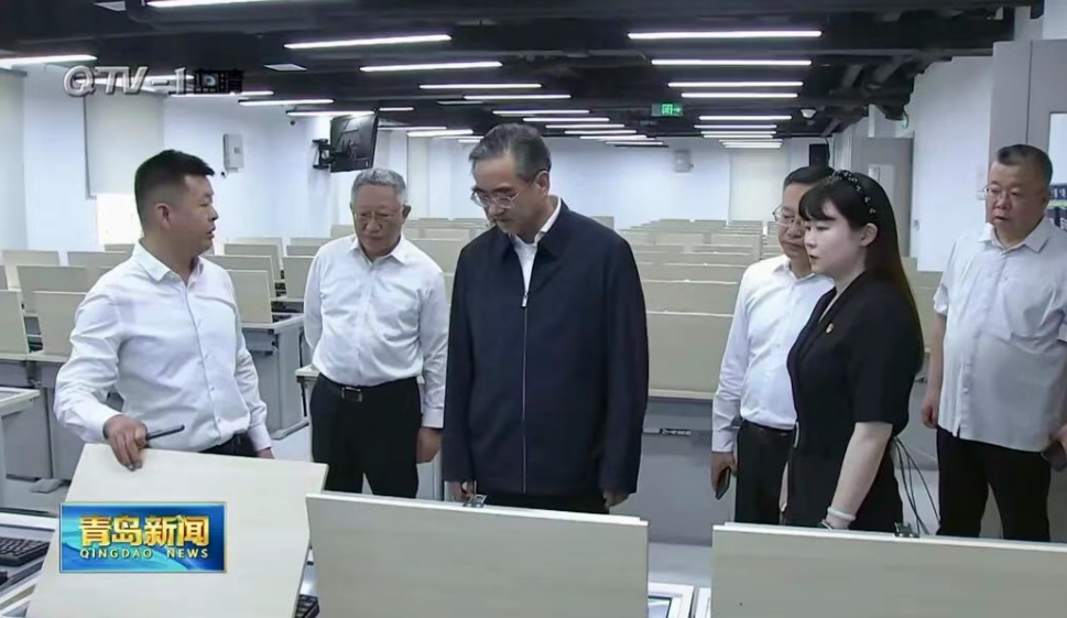 曾赞荣调研督导现代服务业发展工作时强调：提高专业服务能级水平 加快推动产业向价值链高端延伸
